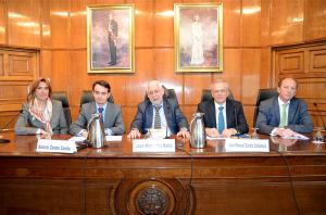 Pie de foto (de izquierda a derecha): Acto inaugural de las jornadas: Nuria López Mora, fiscal del TSJ de Madrid; Antonio Zárate, director del CEJ; José María Paz, fiscal jefe de sala del Tribunal Supremo; José Manuel García Collantes, presidente del Consejo General del Notariado y de la Fundación Aequitas; y Federico Cabello, notario y director de la sección social y económica de la Fundación Aequitas.