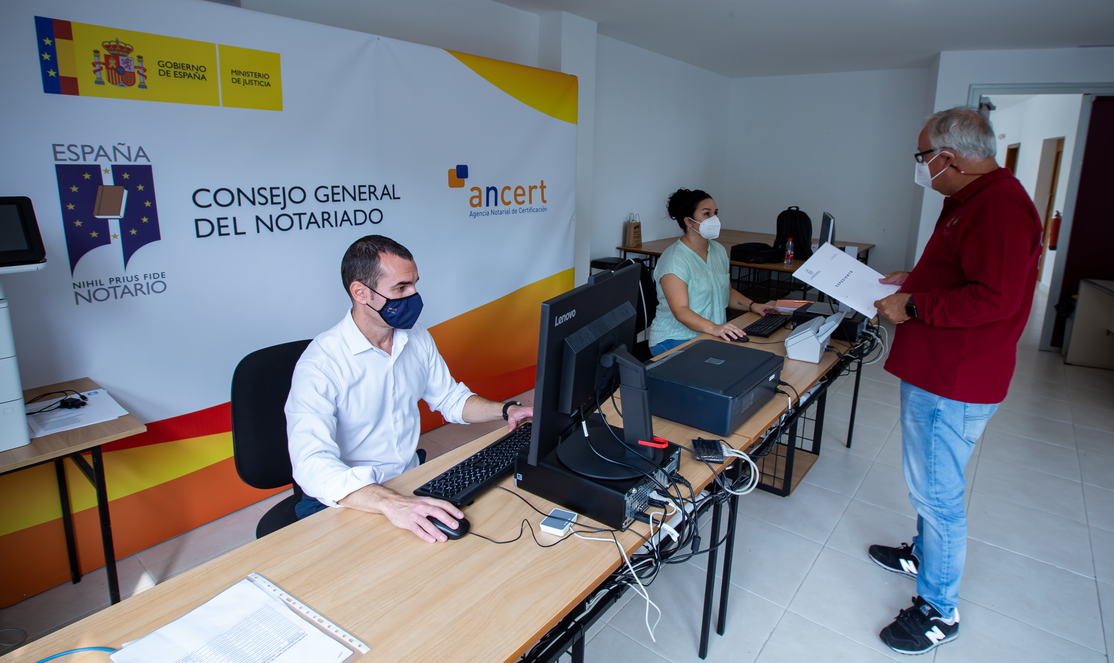 Reconocimiento del Gobierno canario a la labor de los notarios en la ...